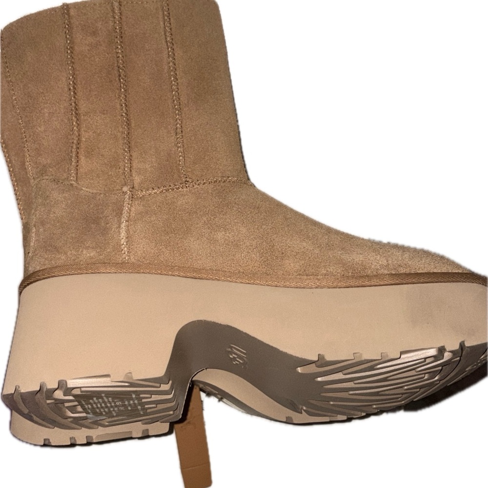 Ugg Twin Seams New Heights Suede Boots BNEW - Picture 7 of 9